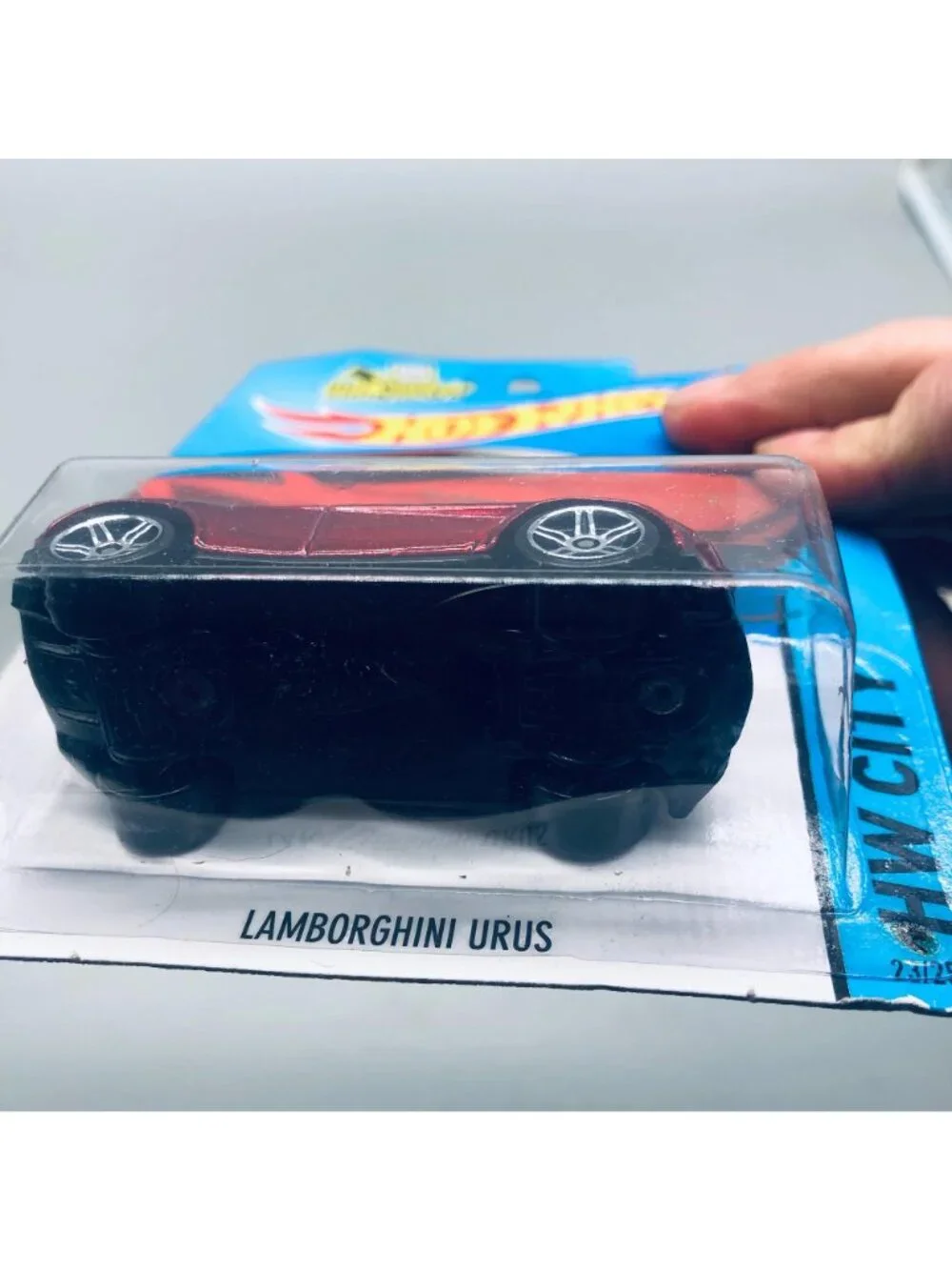 Hot wheels Lamborghini Urus Hw city 23/250 CFG93-07B3 red 2013 new READ